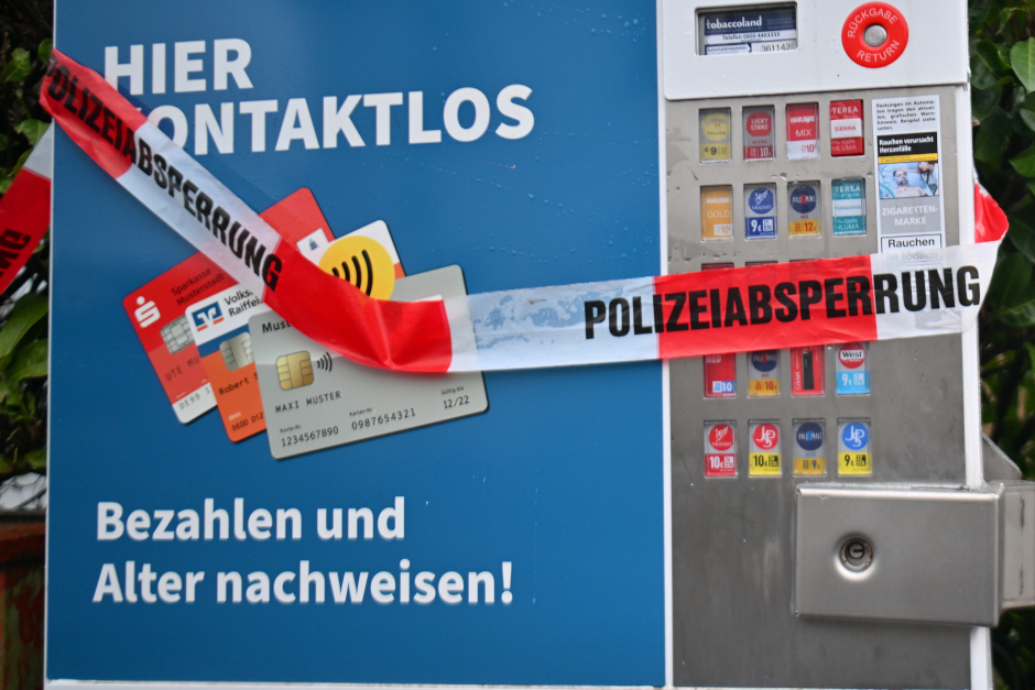 Versuchte Zigarettenautomatensprengung am Freitagnachmittag in Wiesbaden.