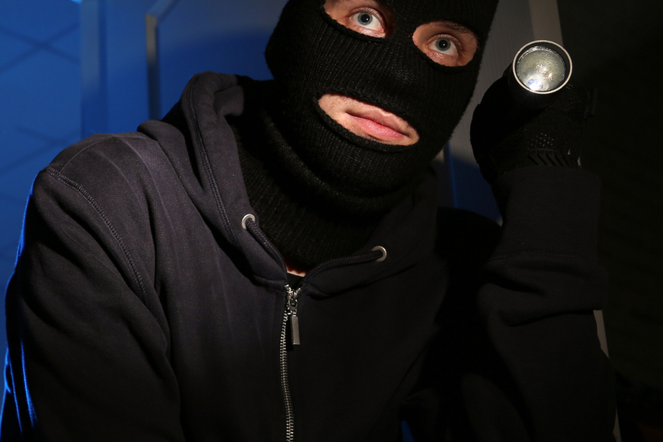 In Verkaufsstand der WinterStubb auf dem Mauritiusplatz in Wiesbaden eingebrochen.