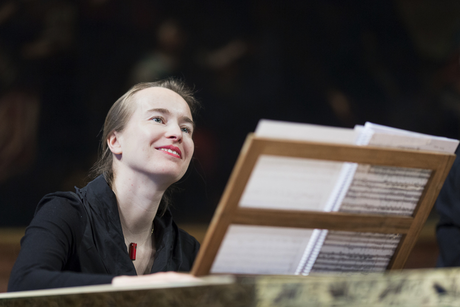 Ein Cembalo-Königsinstrument erklingt: International renommierte Solistin spielt in Wiesbaden Bachs Meisterwerke am seltenen 16-Fuß-Register