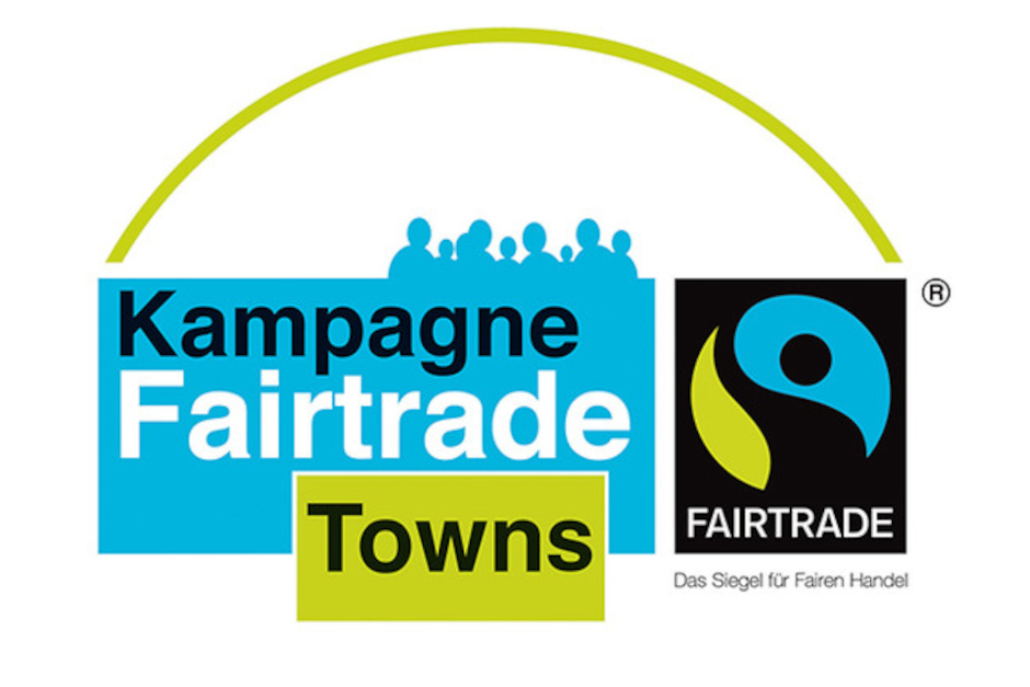 Bürgermeisterin Christiane Hinninger hat vor dem Fairtrade-Shop Contigo in der Mühlgasse ein klares Signal für fairen Handel gesetzt. Wiesbaden als Fairtrade-Town seit 2012 stärkt bewussten Konsum durch Aktionen und Partnerschaften.​