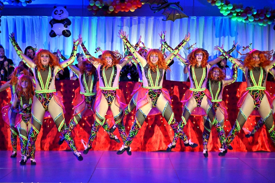 Vampire, Zombies und Gespenster her: Der Karnevalsverein „Die Spinner“ Wiesbaden lädt am 10. Januar 2026 zur Mottositzung „Geisternacht“ ins Bürgerhaus Erbenheim ein. Mit „Kolonia Express“, Kölsch-Vibes und Kostümparty wird das 100-Jahr-Jubiläum episch – Tickets jetzt reservieren!