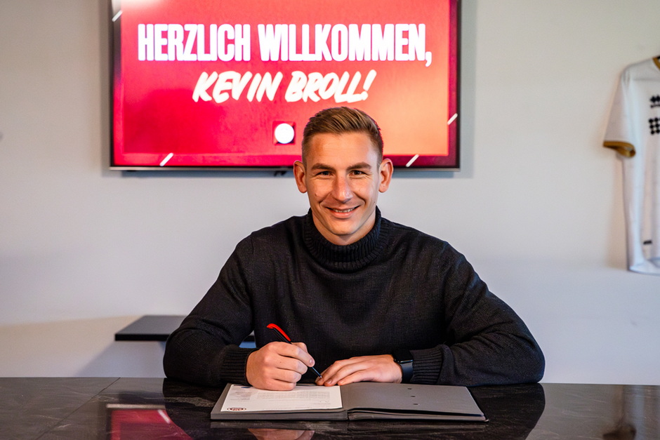 SV Wehen Wiesbaden verpflichtet Torwart Kevin Proll