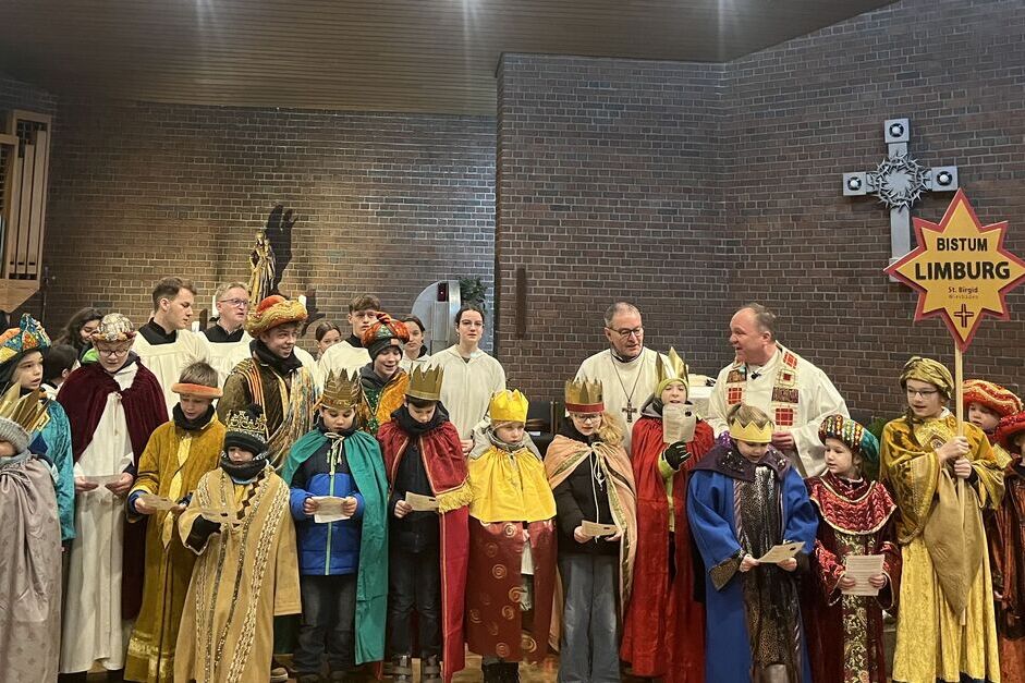 Die Sternsinger von St. Birgid sind in Wiesbadens östlichen Vororten unterwegs.