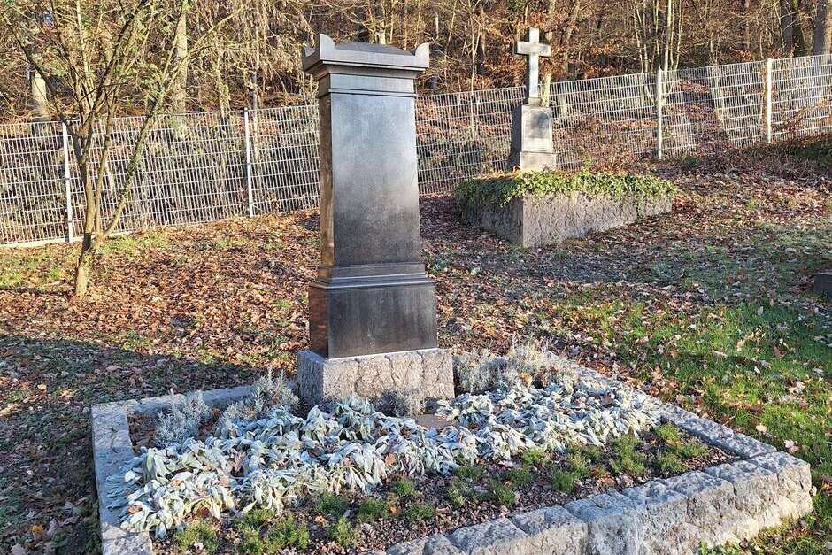 Ein neues pflegefreies Grabangebot wurde auf dem Friedhof in Wiesbaden-Rambach eröffnet.