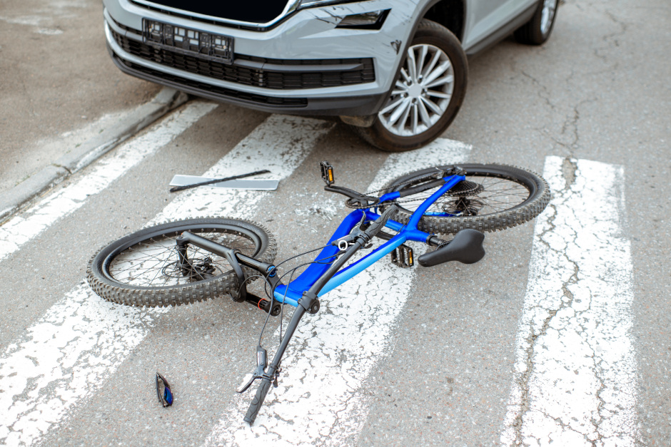 Ein alkoholisierter Fahrradfahrer verursachte eine Unfall in Wiesbaden-Biebrich.