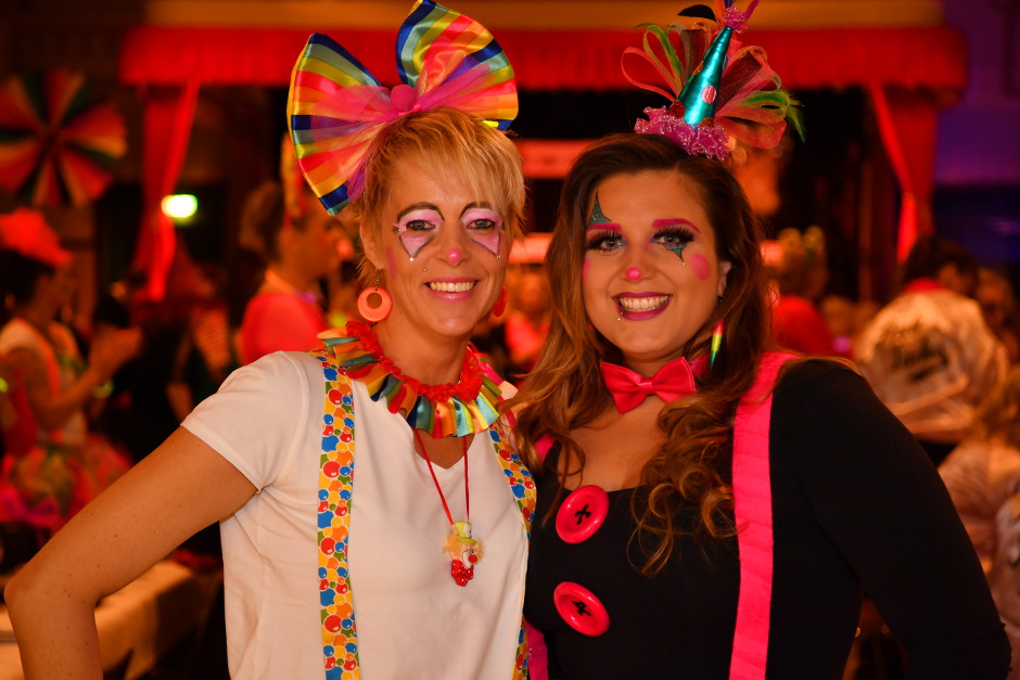 Helau in der ESWE-Halle: Die Wiesbadener Närrische Garde lädt zur großen Fremdensitzung