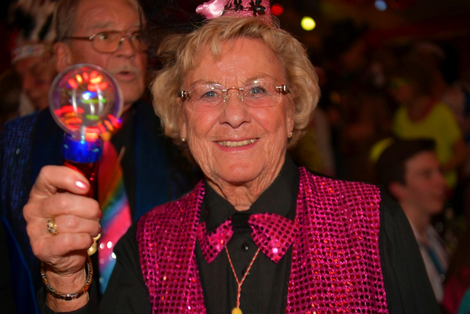 Faschings-Tanztee mit Live-Musik von Heinz Schantz in Wiesbaden-Klarenthal am 13. Februar.