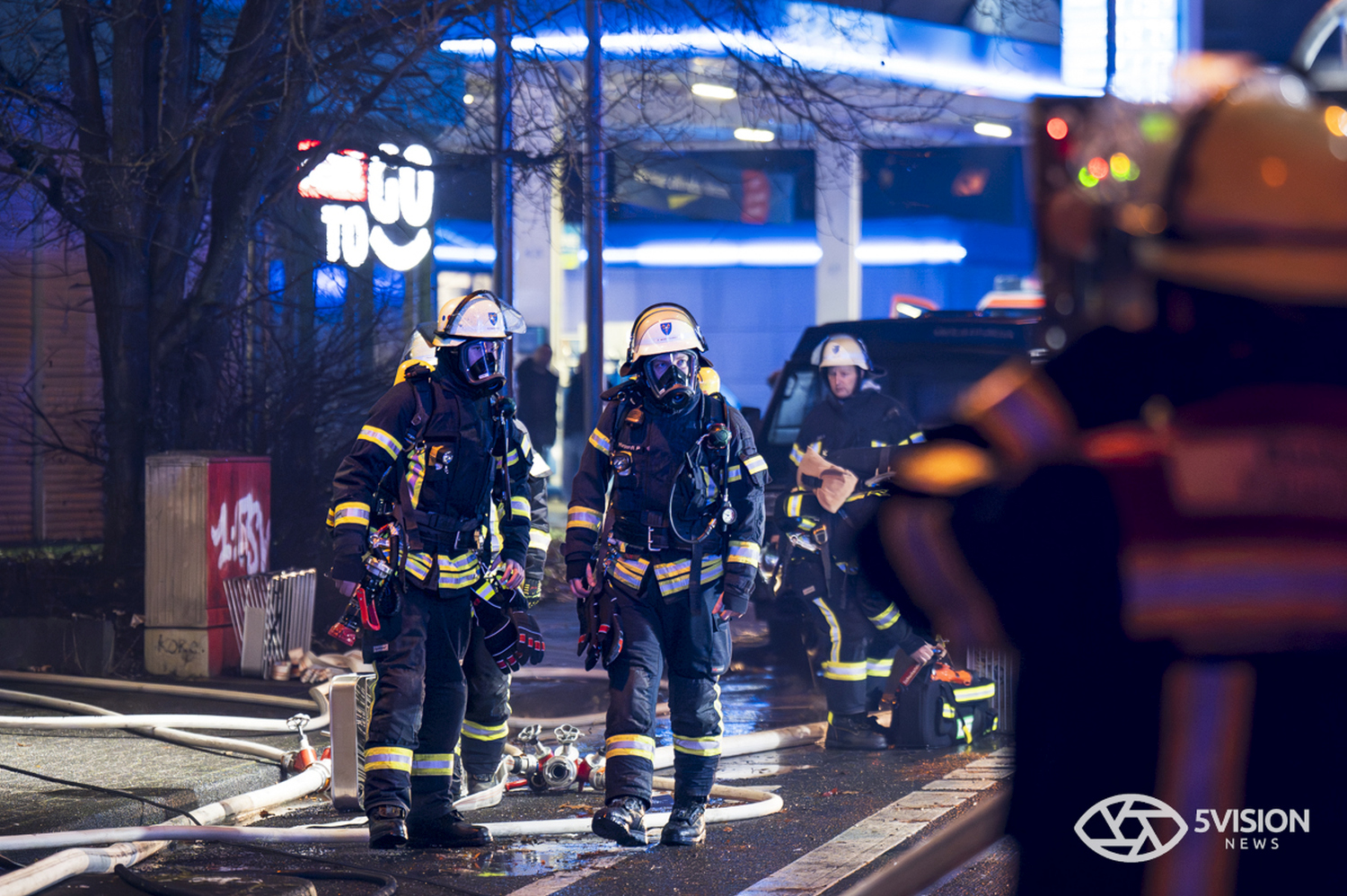 Feuerwehreinsatz: Gebäudebrand im Wiesbadener Stadtteil Mainz-Kostheim am Montag, 12. Januar 2026