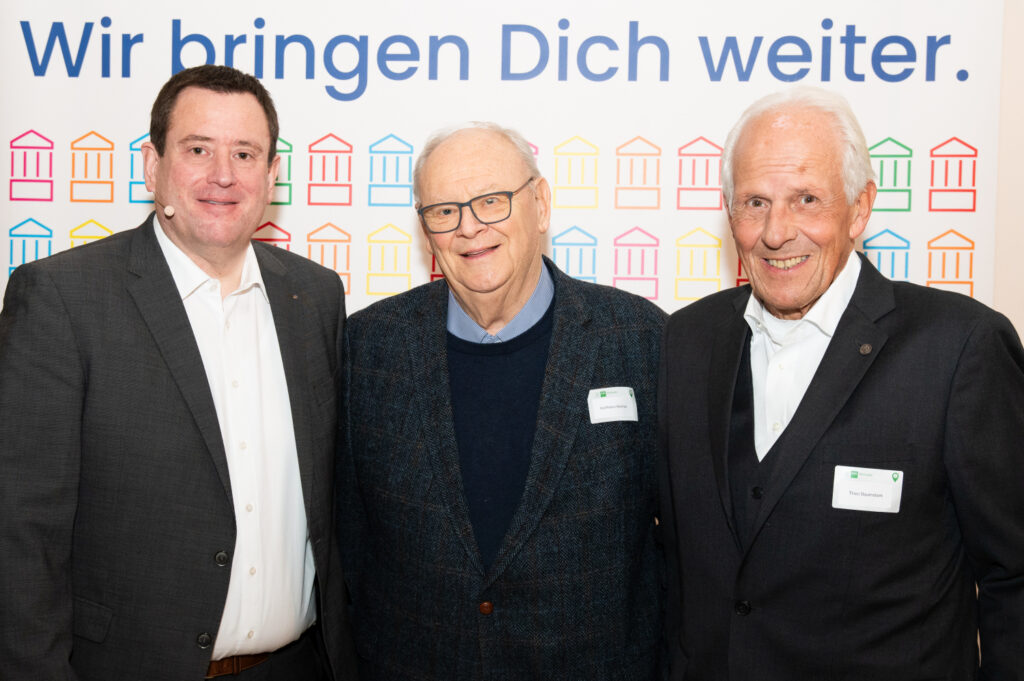 IHK-Präsident Wiesbaden Jörg Brömer appelliert an Politik: „Stärkt den Rücken der Unternehmen!“ 400 Gäste feiern Neujahr mit Oberbürgermeister Mende, Landrat Zehner und Staatssekretär Sönmez – Rezession, Insolvenzen und Kommunaldefizit im Fokus.