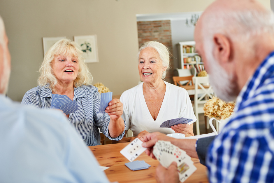 Die Landeshauptstadt Wiesbaden bietet auch 2026 wieder ein umfangreiches Freizeit- und Kulturprogramm für Bürger ab 55 Jahren an