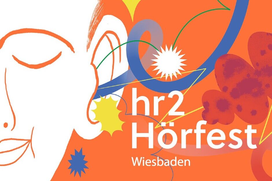 Stefan Moster liest im Rahmen des hr2-Hörfest „Vom Glück, im Chor zu singen“ in der Wiesbadener Lutherkirche.