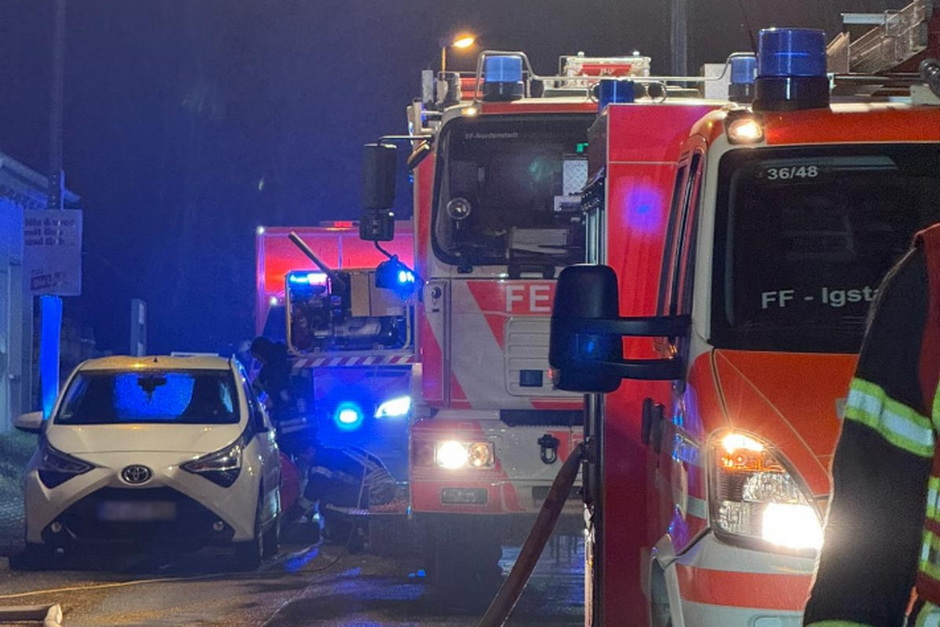 Feuerwehreinsatz in der Nordenstadter Straße in Wiesbaden Igstadt