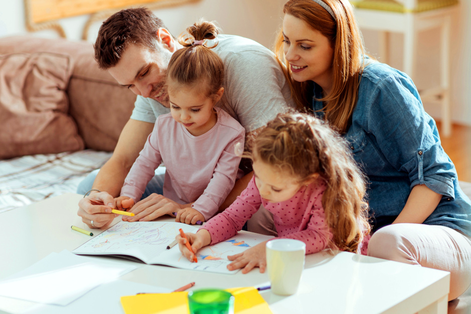 In Wiesbaden werden an ausgewählten Standorten spezielle Elternbildungsangebote in Wiesbadener Kitas umgesetzt.