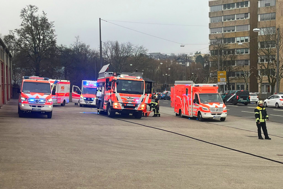 Entwarnung am Kurt-Schumacher-Ring: Radioaktiv-Alarm sorgt für Großeinsatz bei der Feuerwehr