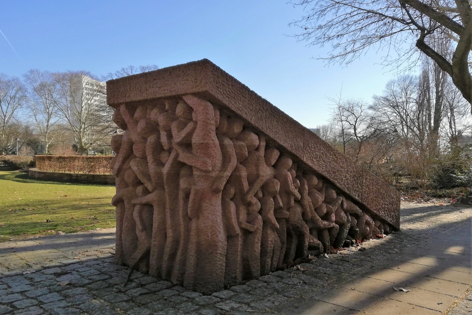 Gedenken zum 83. Jahrestag der Deportation der Wiesbadener Sinti am 8. März 2026 im Rathaus Wiesbaden.