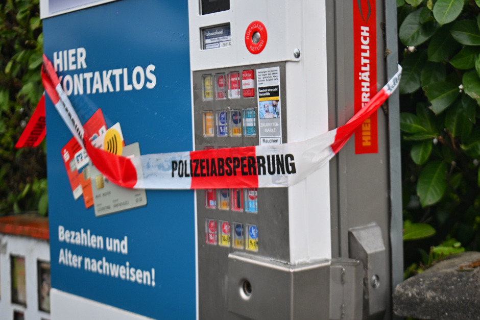 Zigarettenautomat über das Fastnachtswochenende in Wiesbaden-Erbenheim aufgebrochen.