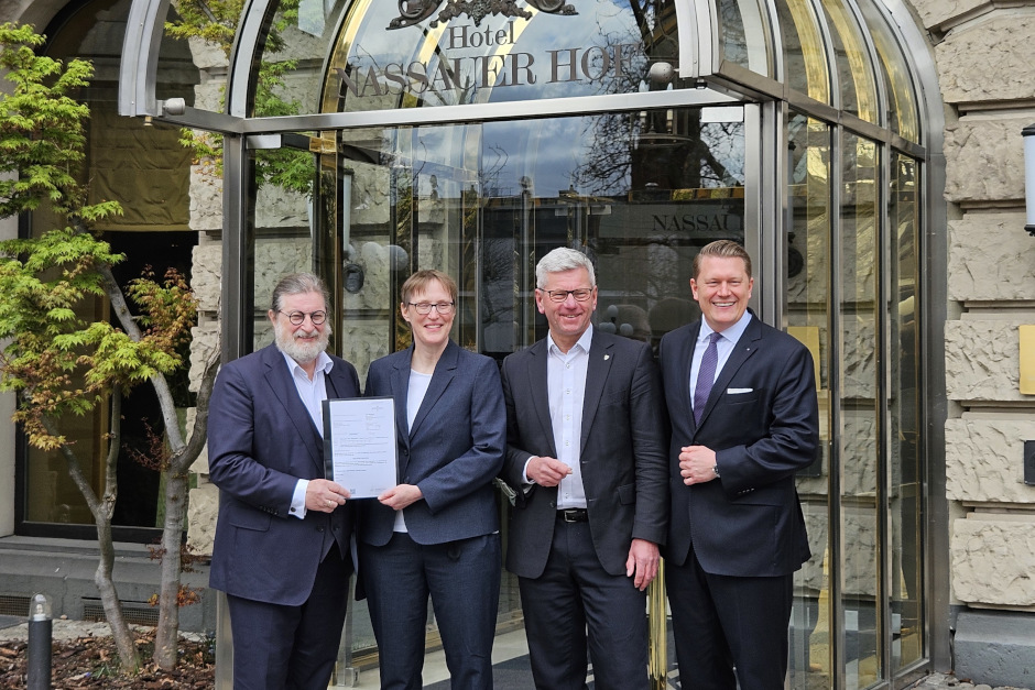 Für den Umbau und die Revitalisierung des Hotel Nassauer Hof in Wiesbaden liegt jetzt die Baugenehmigung vor. Das denkmalgeschützte Traditionshaus am Kurhaus soll grundsaniert, umstrukturiert und in Teilen neu errichtet werden.