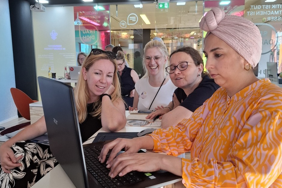 „FemAILab“: Neue Termine und Einsteigerinnen-Workshop zum Thema KI im Zukunftswerk Wiesbaden