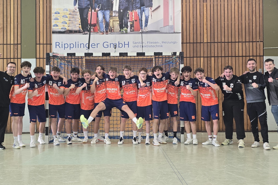 Gruppenfoto TuS Nordenstadt männliche B-Jugend nach Heimerfolg gegen Oberursel