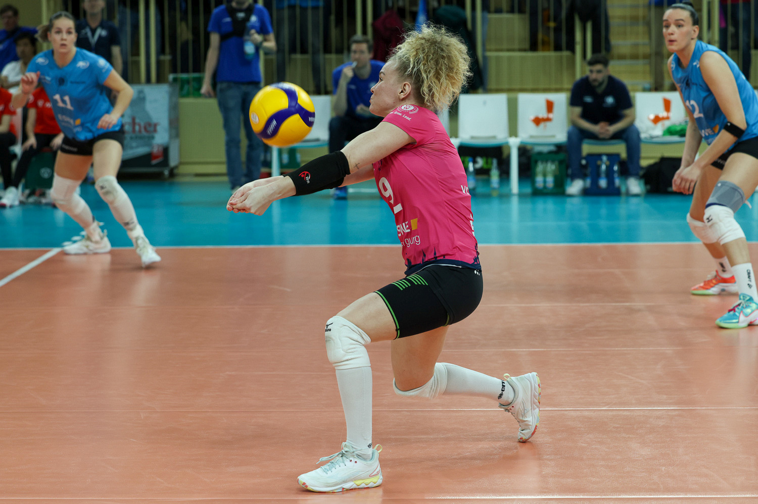 Volleyball: Playoff Rückspiel VC Wiesbaden gegen VfB Suhl Lotto Thüringen am Mittwoch, 25. März 2026