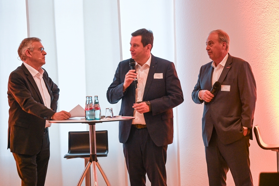 Die IHK Wiesbaden veranstaltete den „Wahl-Check der Wirtschaft“