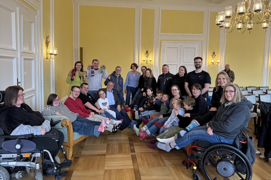 Mit einer Aktion setzen Wiesbadener Interessenvertretungen für Menschen mit Behinderungen ein inklusives Zeichen.