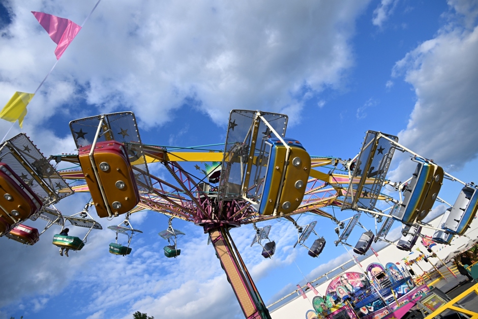 Frühlingsfest in Wiesbaden vom 10. bis 13. April auf dem Gelände des ehemaligen real‑Marktes an der Mainzer Straße.