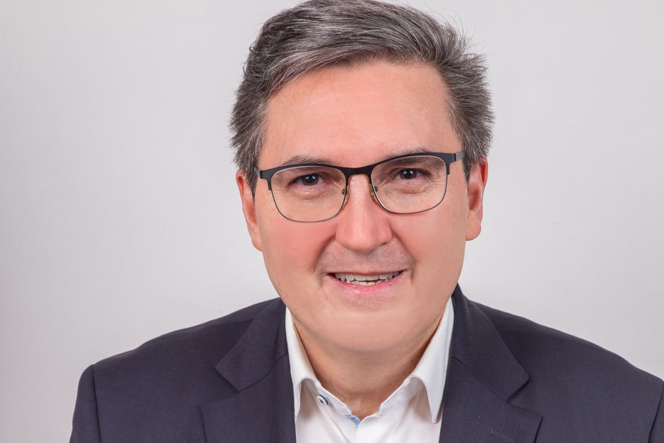 Nach dem Ende seiner bisherigen Fraktionsgemeinschaft hat Christian Hill (PRO AUTO) eine neue politische Heimat auf Zeit gefunden. Der erfahrene Kommunalpolitiker wird künftig bei den Freien Demokraten hospitieren. Trotz der neuen Zusammenarbeit betont Hill: „Ich bleibe ein unabhängiger Kopf.“