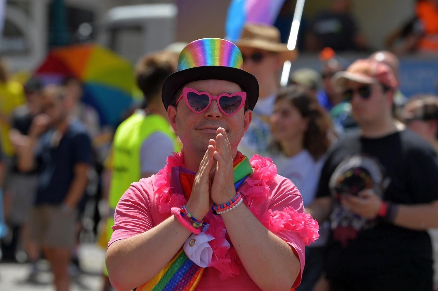 Die Landeshauptstadt Wiesbaden stellt Ergebnisse ihrer ersten LSBT*IQ-Befragung vor
