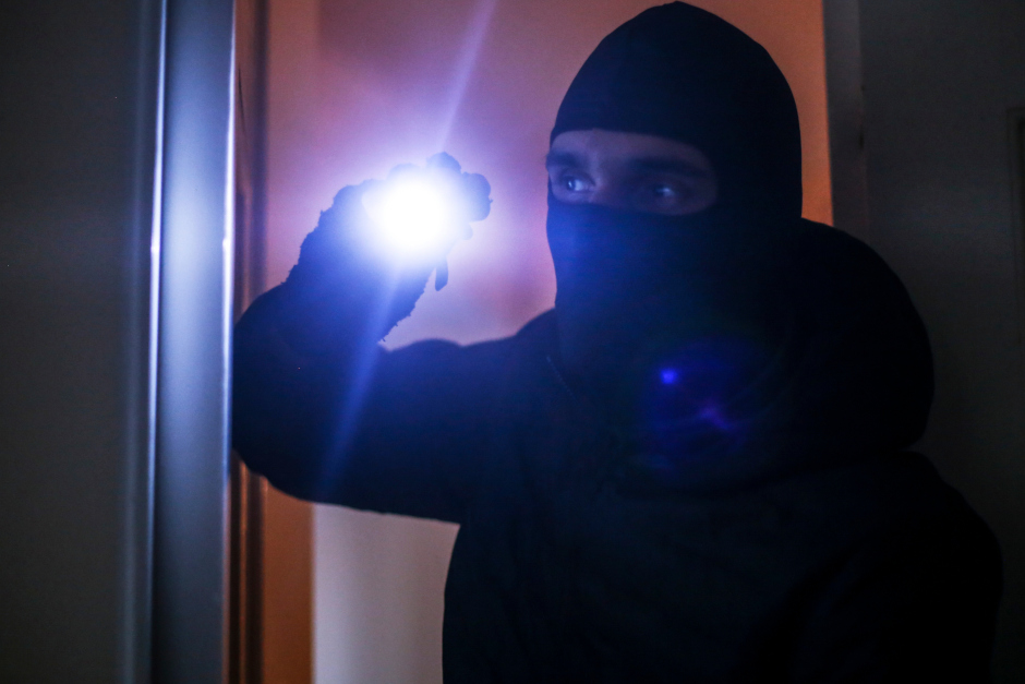 Einbruch in einen Lagerraum in der Nacht zum Montag in Wiesbaden.