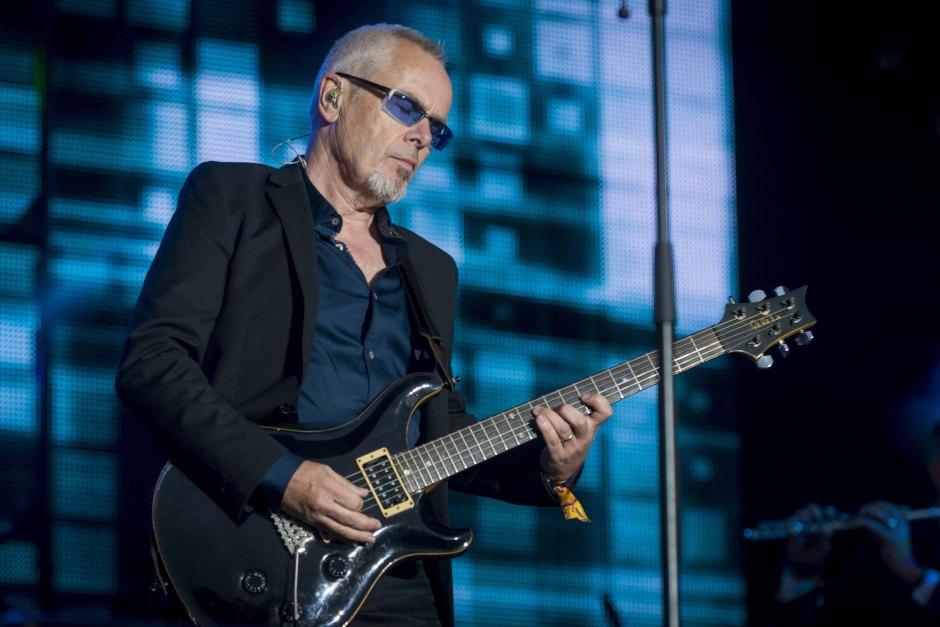 Multi-Instrumentalist Nik Kershaw („Wouldn’t It Be Good“) kommt am 13. November zur Kult-Konzertnacht „EnergyRock“ von ESWE nach Wiesbaden. Foto: Martin Bone