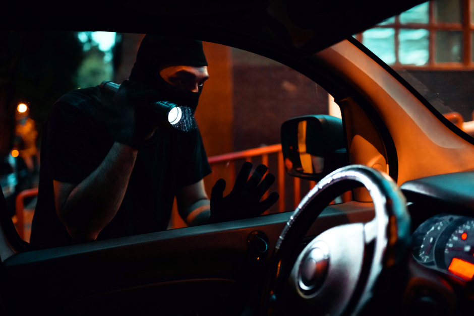 Hochwertiges Auto in der Nacht zum Mittwoch in Wiesbaden-Sonnenberg gestohlen.