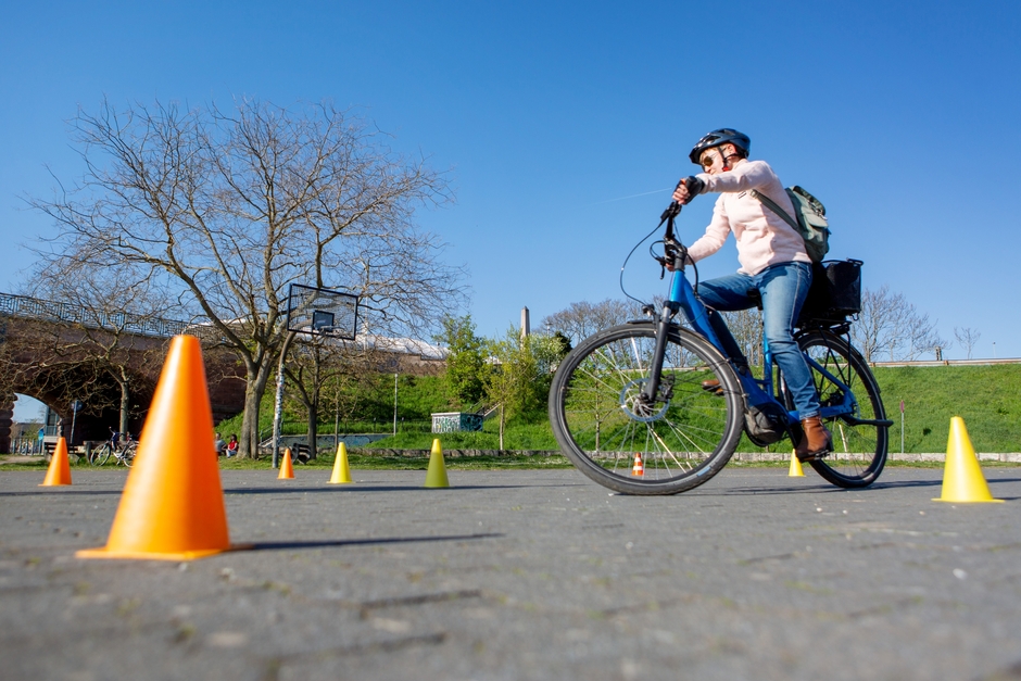Der ADFC Fahrrad-Club bietet in Wiesbaden Trainings speziell fürs Radfahren mit elektrischer Unterstützung