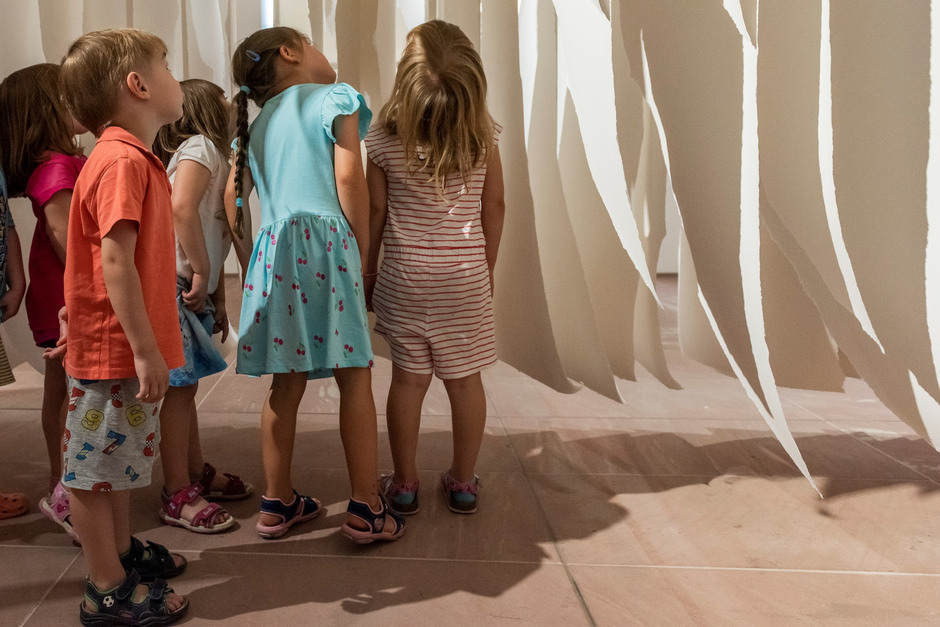 In Kooperation mit den Kindern und pädagogischen Fachkräften und dem Museum Wiesbaden wurde eine Audiotour entwickelt.