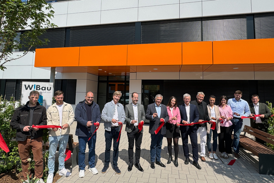 Modernes Gebäude des Ordnungsamts Wiesbaden in der Stielstraße 3 in Schierstein eingeweiht. Zentrale Anlaufstelle für Bürger.