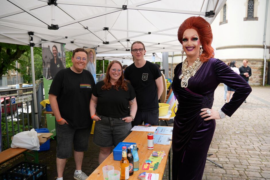 Beim PRIDE-Familientag der Jugendkirche KANA in Wiesbaden standen Gemeinschaft und queeres Leben im Mittelpunkt.