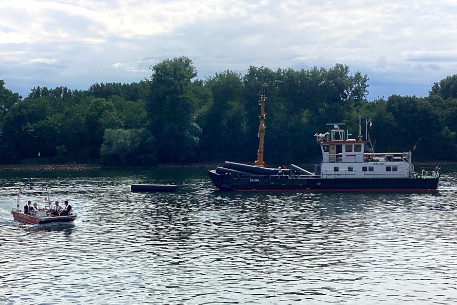 Ein einsatzreicher Dienstag für die Feuerwehr Wiesbaden: Mehrere Brände, technische Hilfeleistungen und wetterbedingte Einsätze mussten parallel abgearbeitet werden. Insgesamt kamen bis zum späten Nachmittag 19 Feuerwehr- und 140 Rettungsdiensteinsätze zusammen.