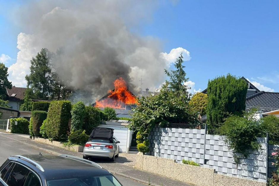 Einsatz Dachstuhlbrand in Wiesbaden Frauenstein