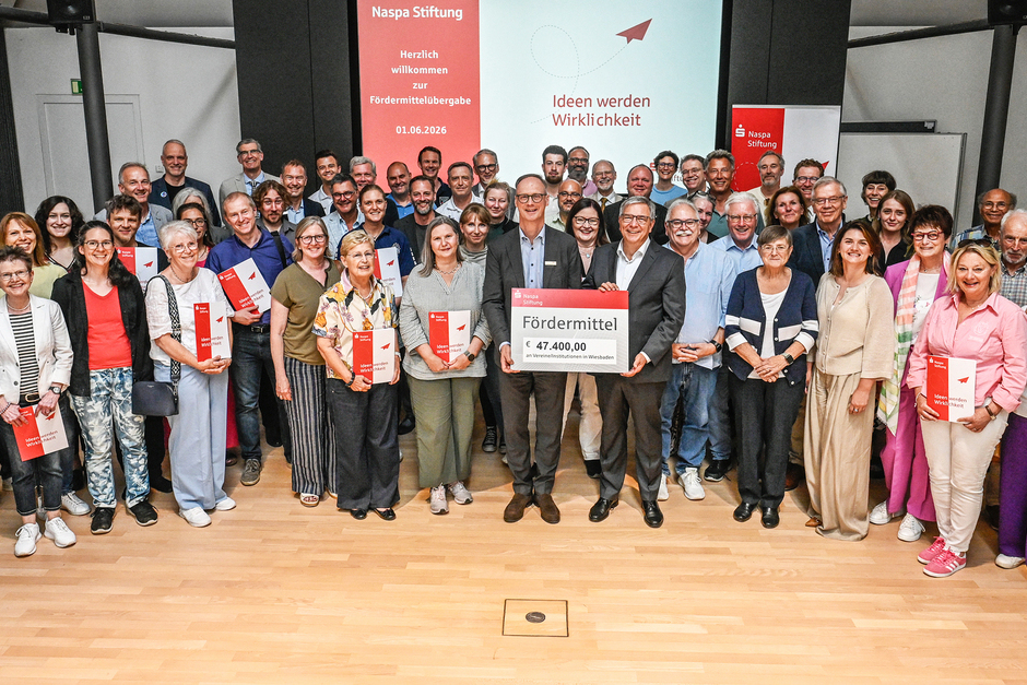 Naspa Stiftung überreicht 47.400 Euro an 39 Vereine und Initiativen in Wiesbaden