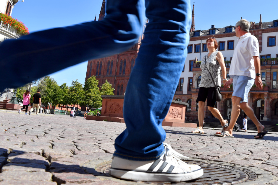 Soziale Stadtteilrundgänge „Wiesbaden mit anderen Augen sehen“ werden in Wiesbaden angeboten.