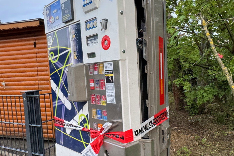 Zigarettenautomat am Dienstagabend in Wiesbaden-Erbenheim aufgebrochen.