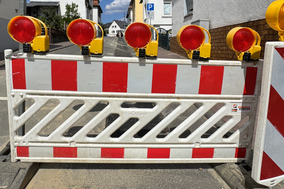 Sperrung der Kreitzstraße und Hubertusstraße in Wiesbaden-Biebrich für Tiefbauarbeiten.