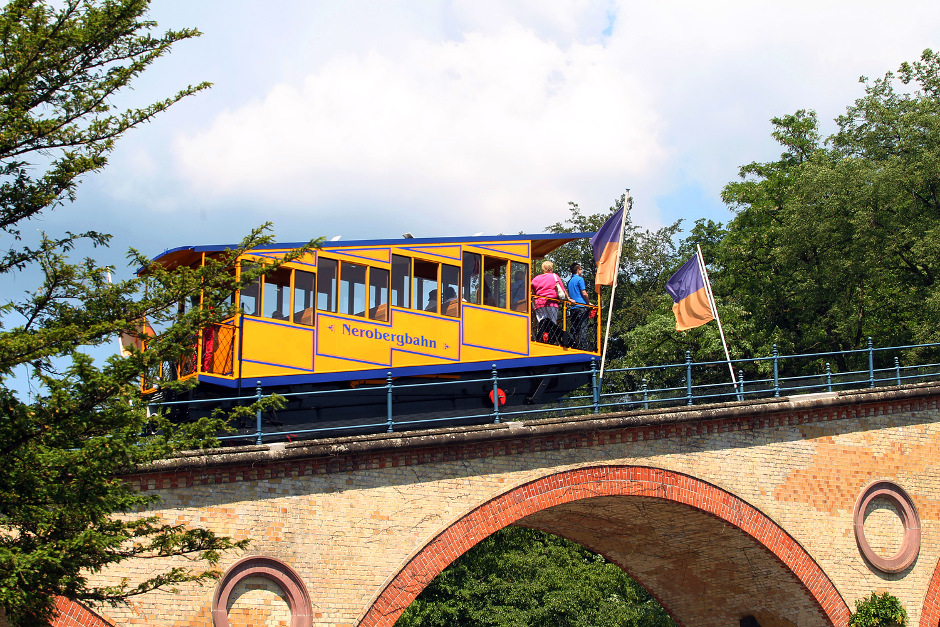 Entwarnung am Neroberg: Nerobergbahn nach erfolgreicher Testfahrt wieder in Betrieb!