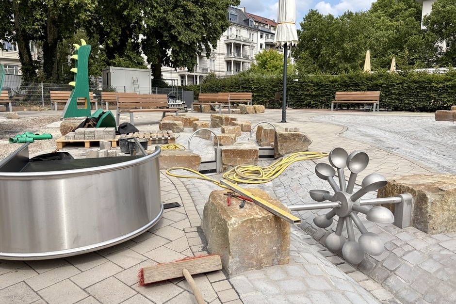 Der neue Wasserspielplatz in den Wiesbadener Reisinger-Anlagen steht kurz vor der Eröffnung
