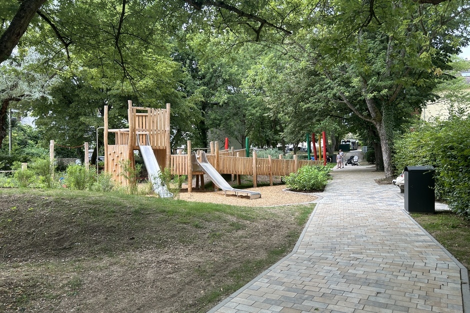 Der Spielplatz Quellbornstraße in Frauenstein wurde nach umfangreicher Modernisierung wiedereröffnet
