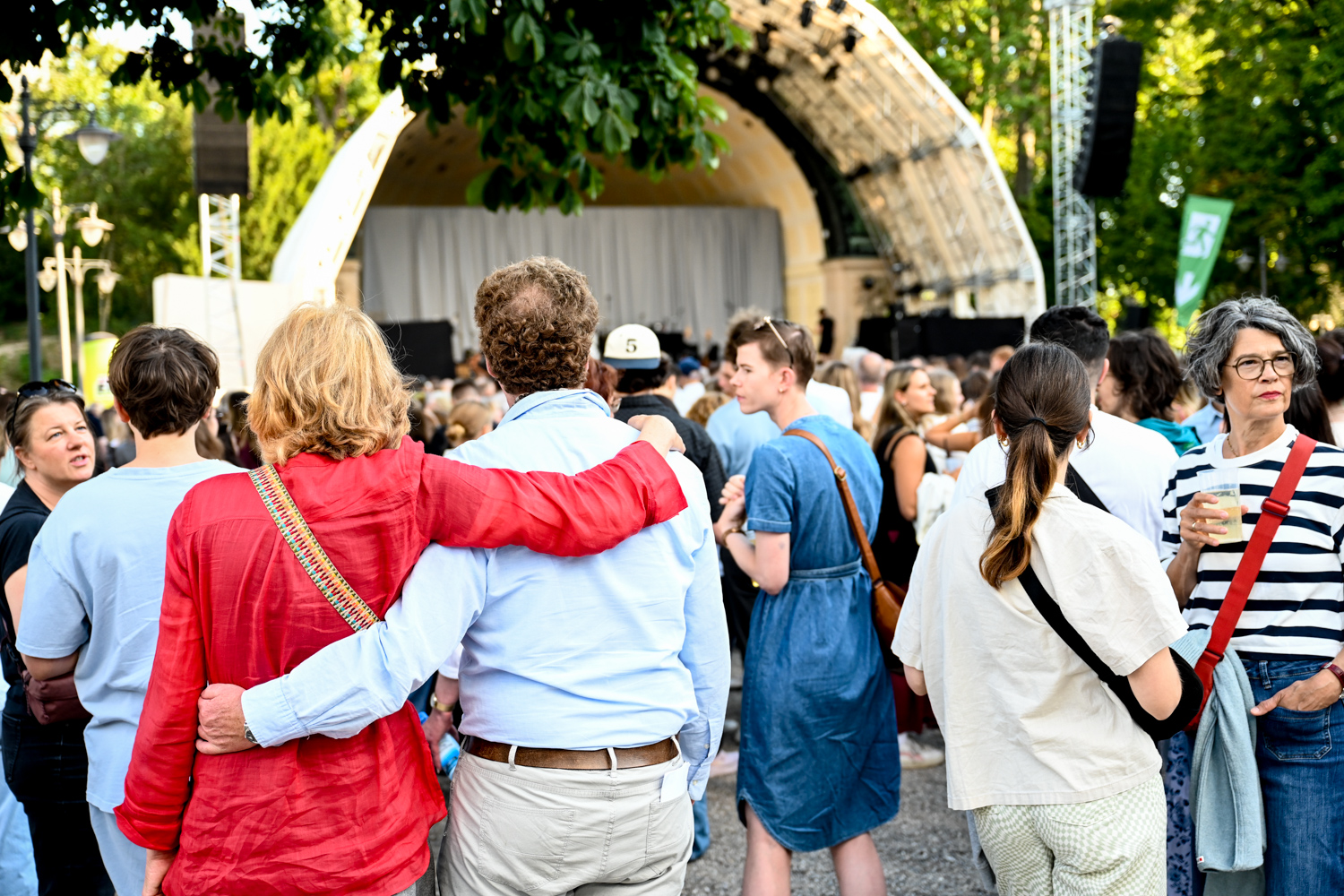 Rheingau Musik Festival: Open-Air-Konzert mit Tom Odell im Kurpark Wiesbaden am Montag, 27. Juli 2026