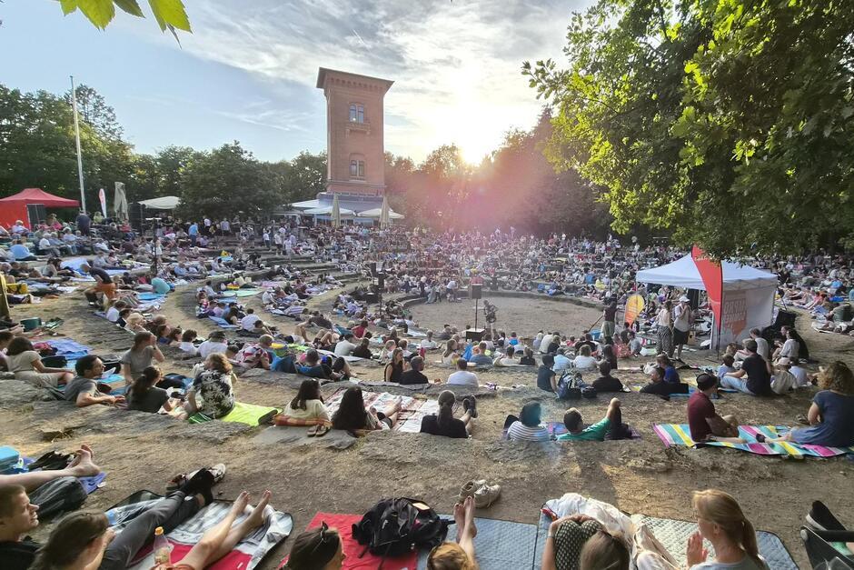 Der 23. Wiesbadener Improsommer auf dem Neroberg war ein Publikumsmagnet