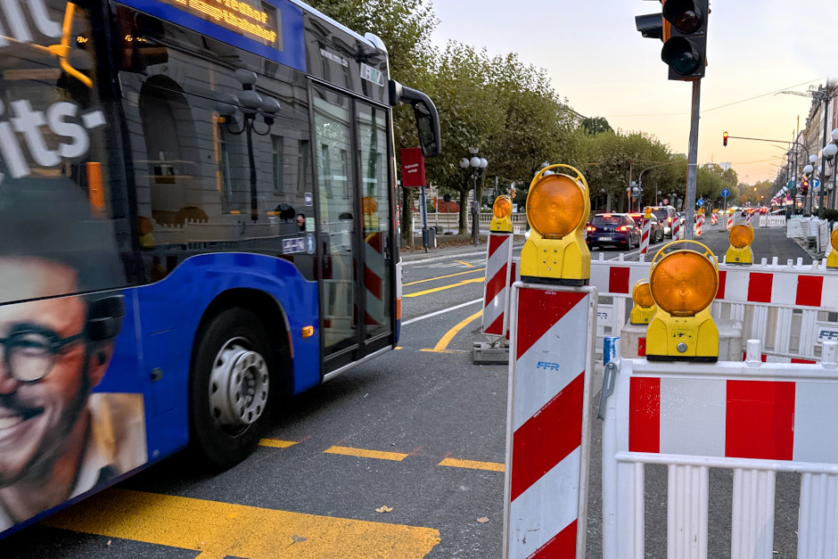 Sperrung im Nerotal Wiesbaden - Busse werden umgeleitet.