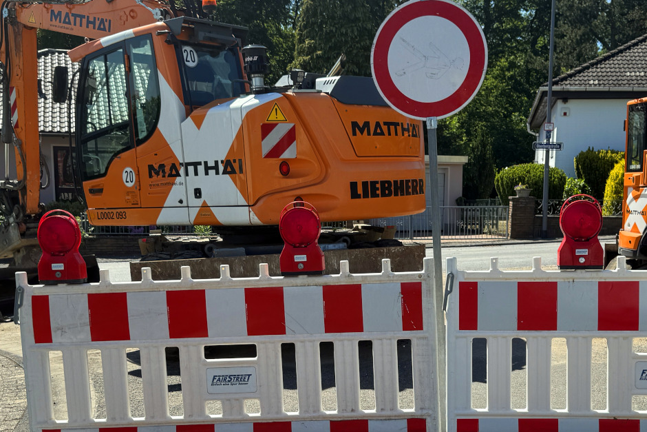 Sperrung der Robert-Koch-Straße in Wiesbaden für Kanalbauarbeiten