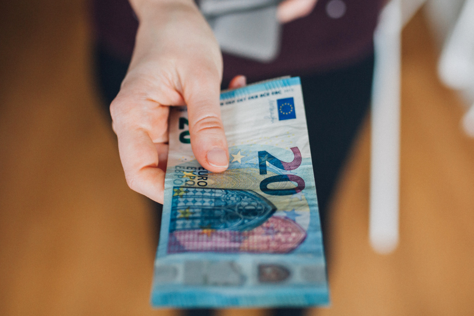 Mehr Geld für Hobby, Sport und Reisen: Deutsche Haushalte geben monatlich 309 Euro für Freizeit aus!